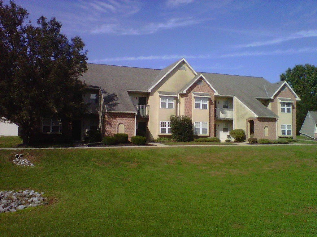 School Court, Denver, PA  17517